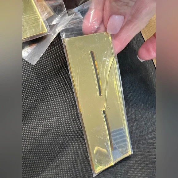 Gold Acrylic Number Sign 20 count - Picture 6 of 14